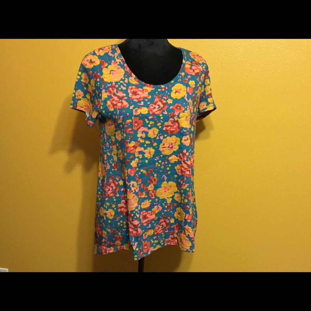 LuLaRoe Classic T